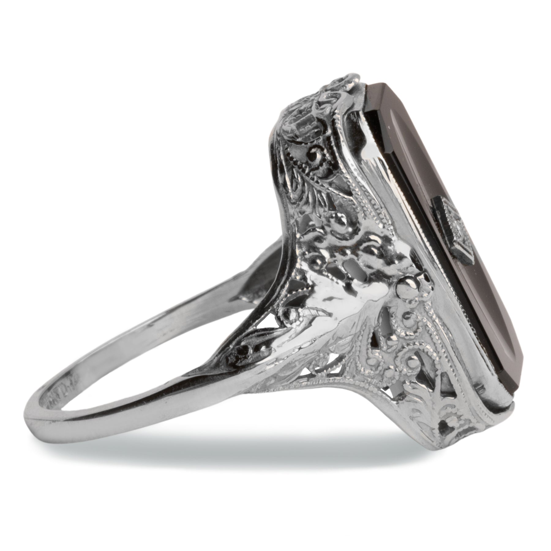 Adelia Ring