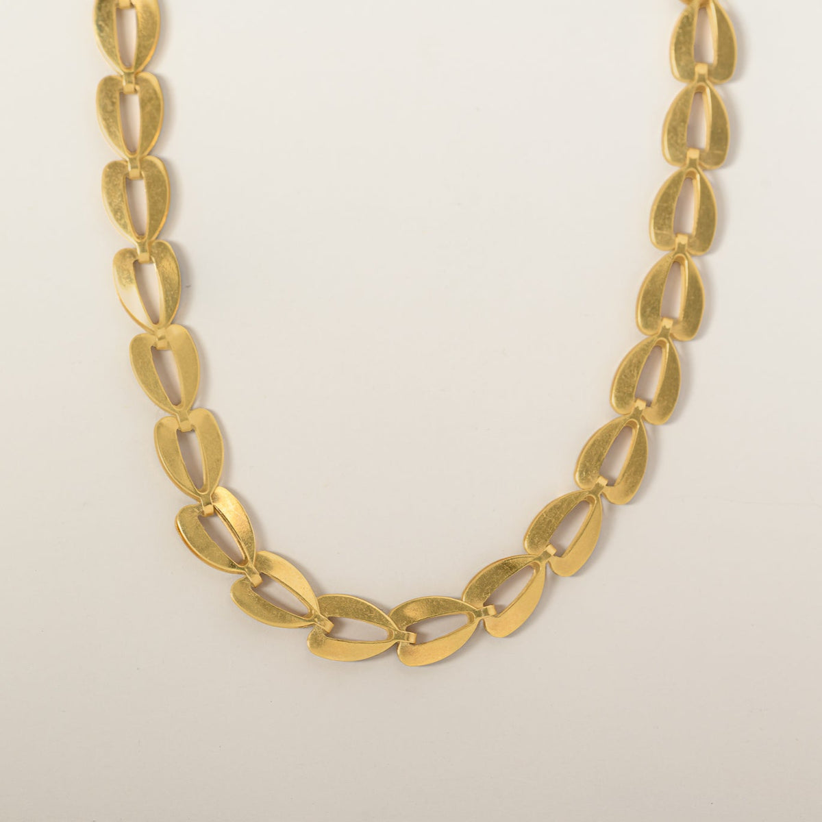 14k yellow gold fancy link teardrop motif chain necklace