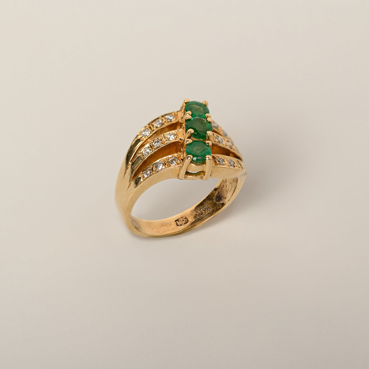Etta Ring