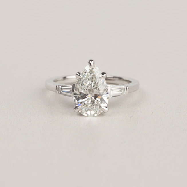 Leonora Ring