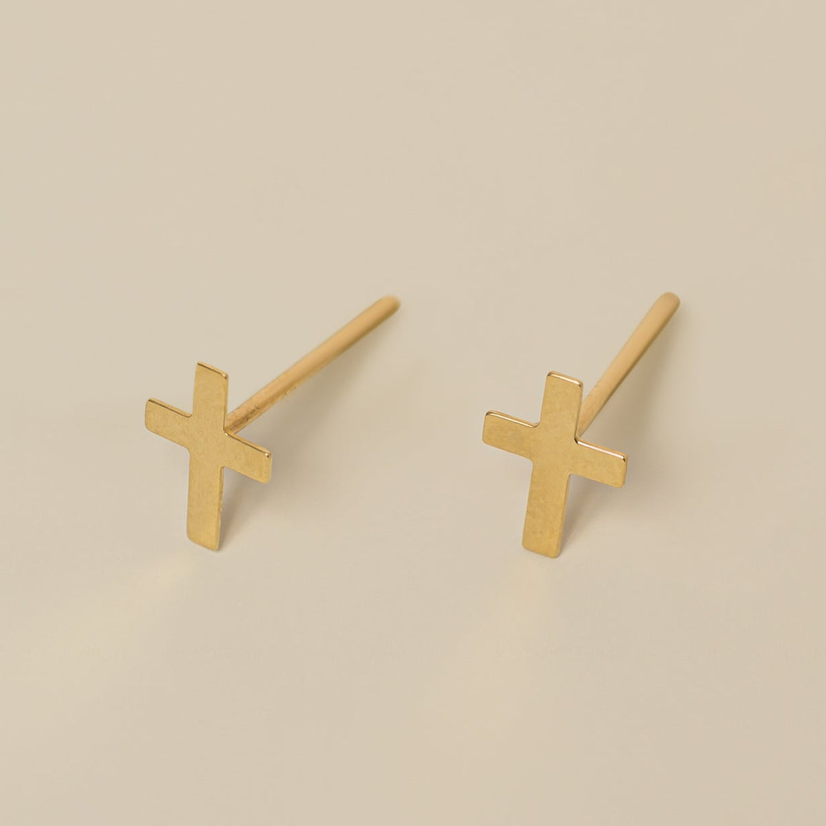 14k yellow gold cross youth size stud earrings