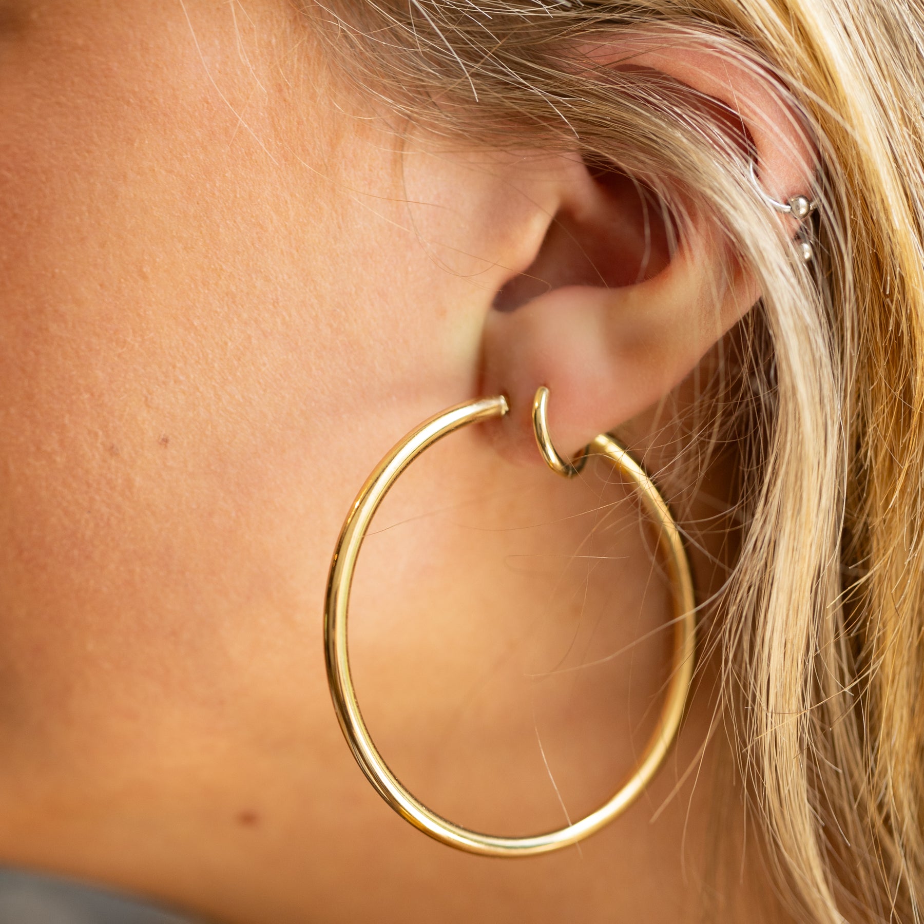 LARGE GOLD SPINE HOOPS EARRINGS