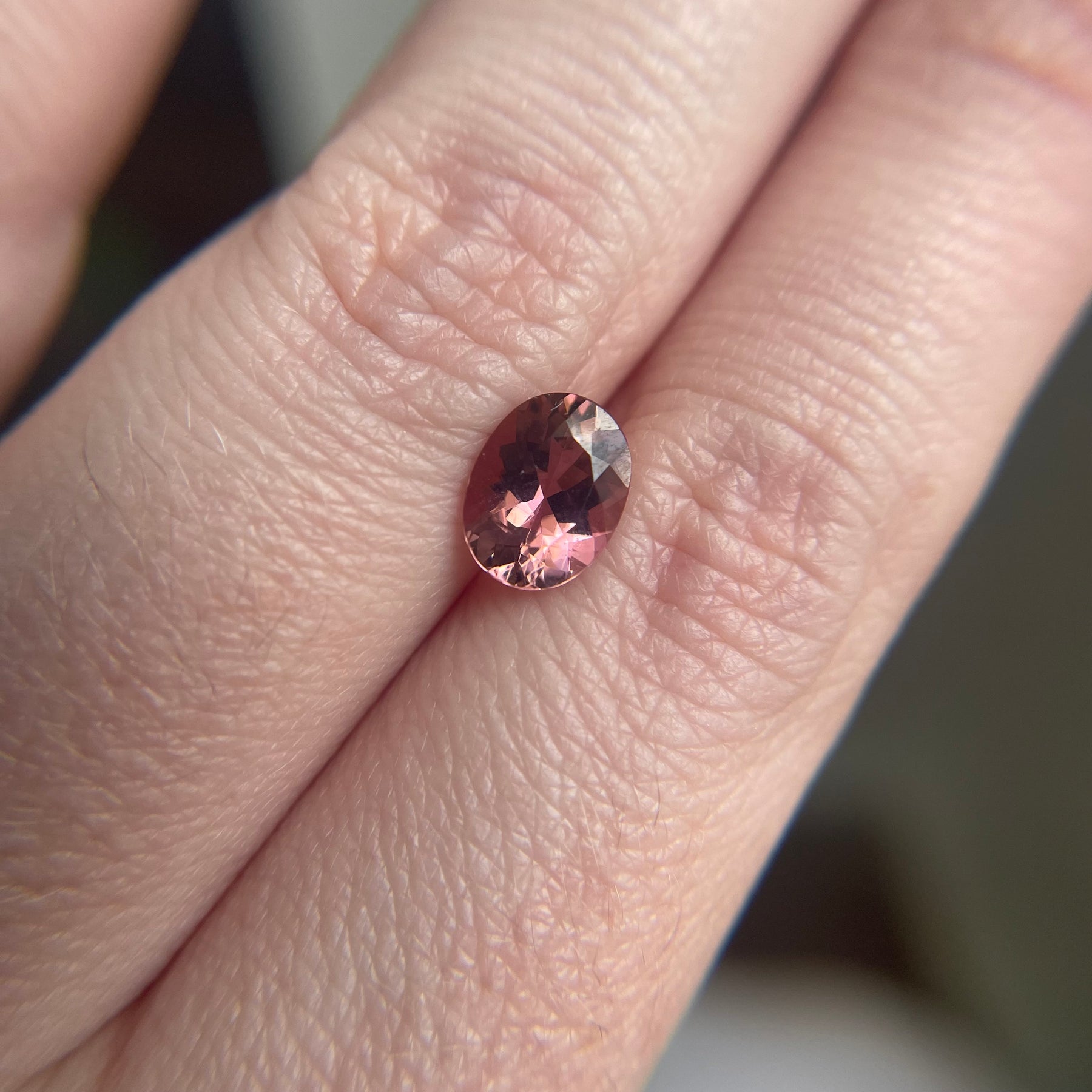 0.95ct Oval Morganite