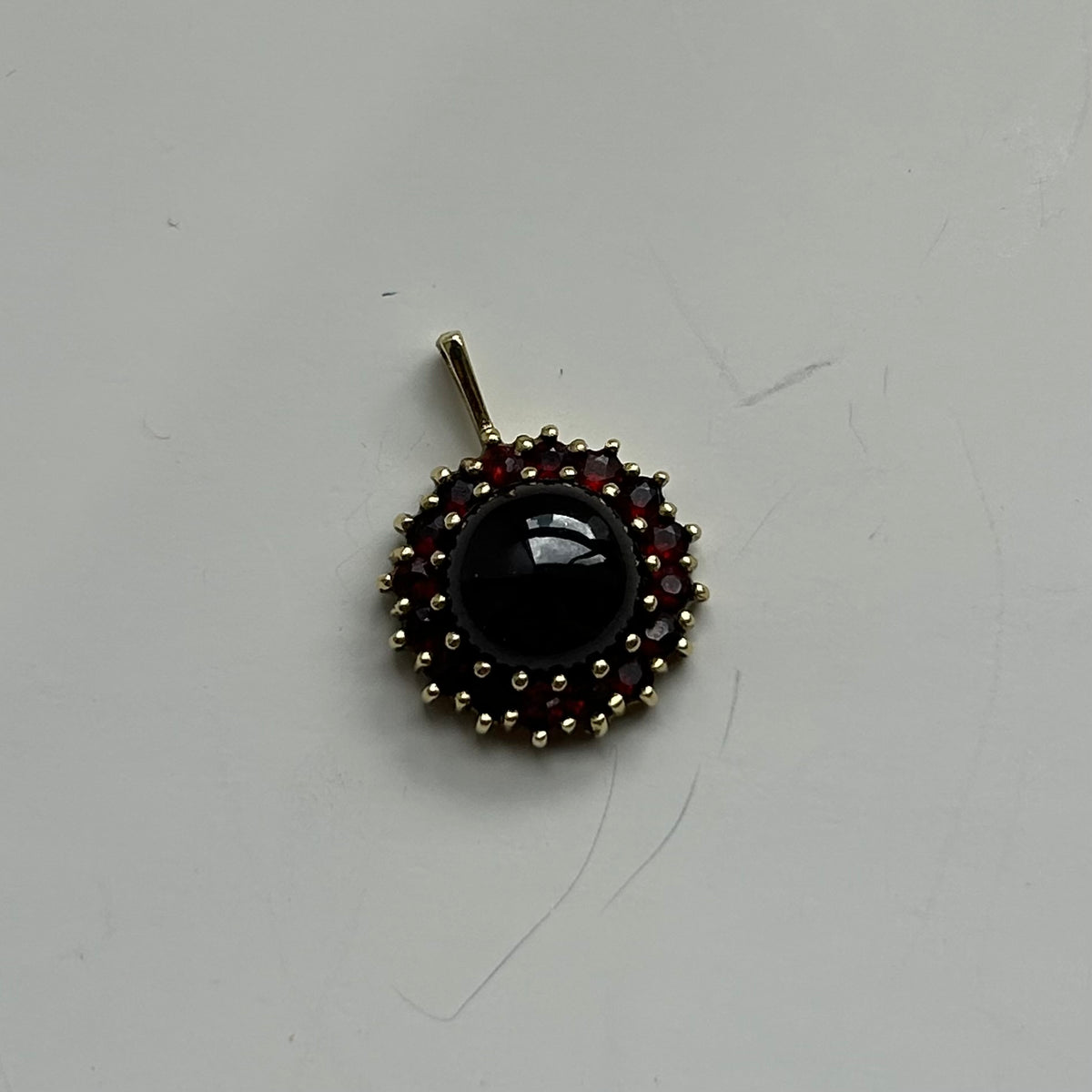 14KY Cabochon Garnet Pendant