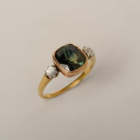 18k/10k yellow gold bezel set cushion cut teal sapphire early 20th century estate ring