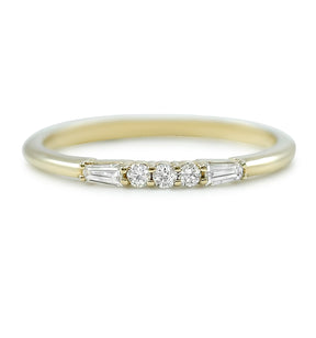 14KY Round & Baguette Diamond Ring Size 7.75