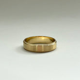 14KY 4.9mm Stepped Edge Satin Finish Men's Band, Size 8.75