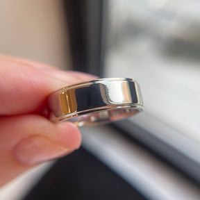 Platinum Men's Wedding Band