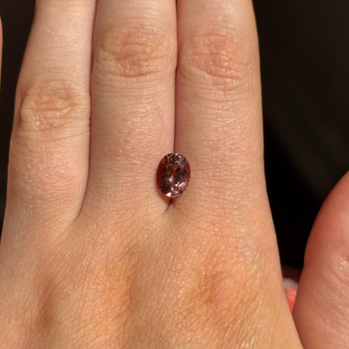 0.95ct Oval Morganite