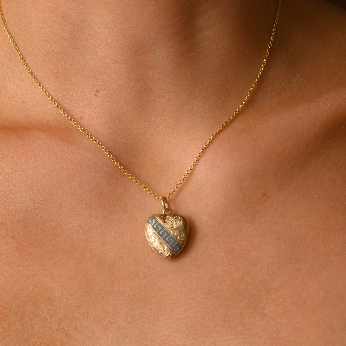 Mira Pendant