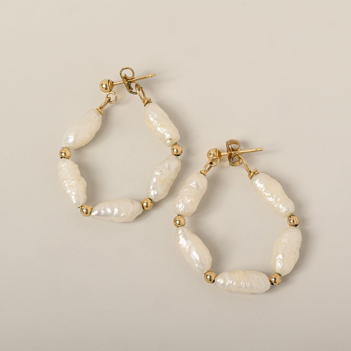 14k yellow gold freshwater pearl gold ball stud post hoop earrings 1970-80s contemporary estate earrings