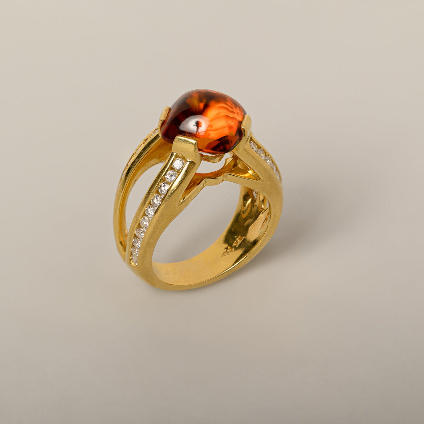 Scarlett Ring