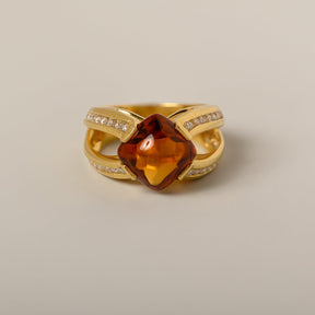 18k yellow gold sugar loaf cabochon citrine split diamond pave contemporary estate cocktail ring
