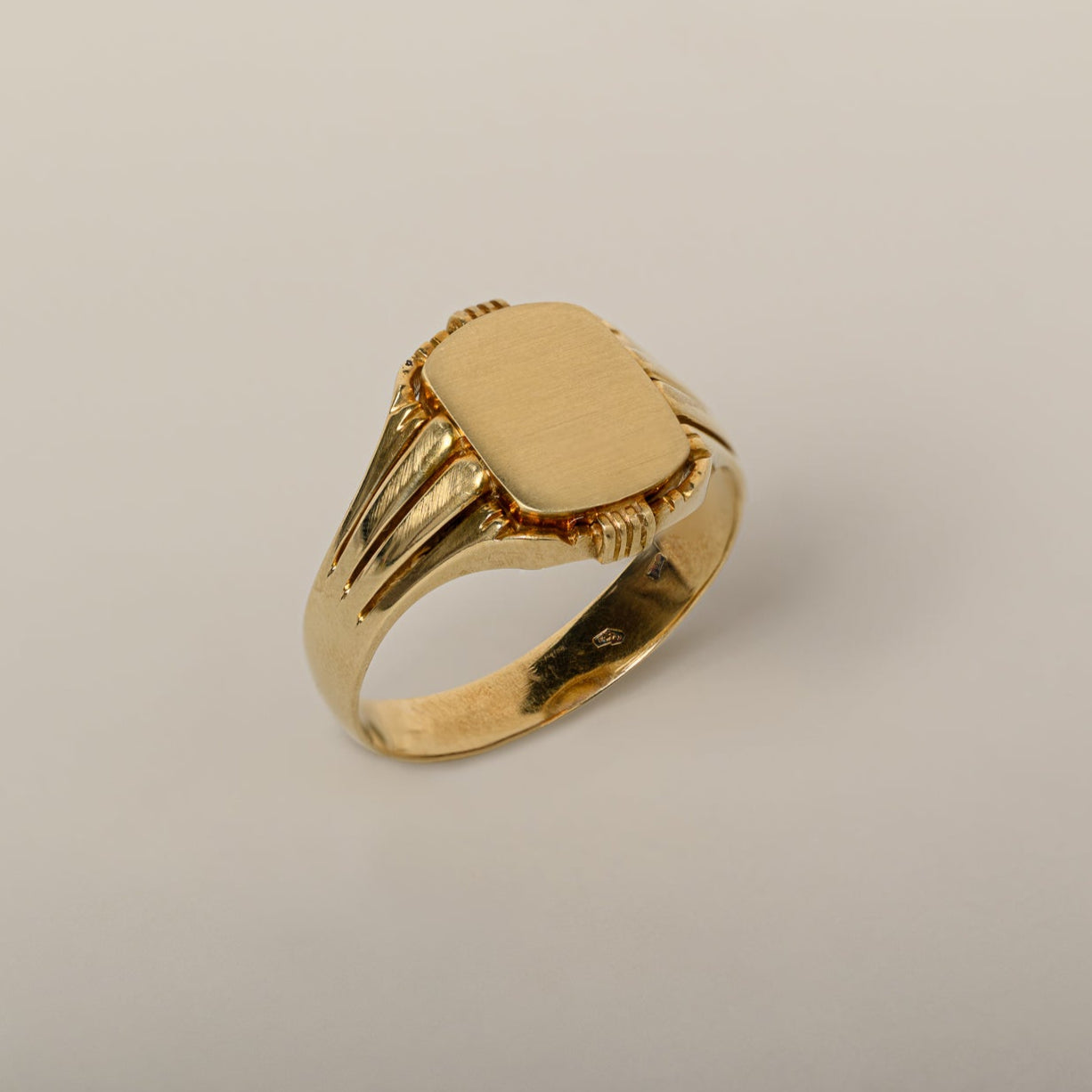 Sloane Ring