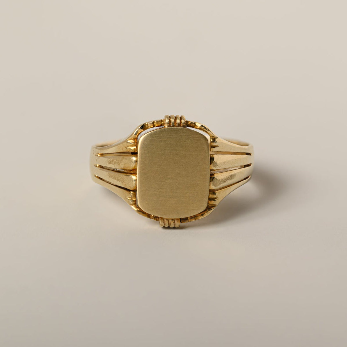 14k yellow gold blank estate signet ring