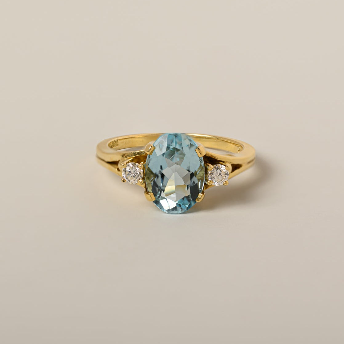 18k yellow gold oval aquamarine diamond side stone contemporary estate ring