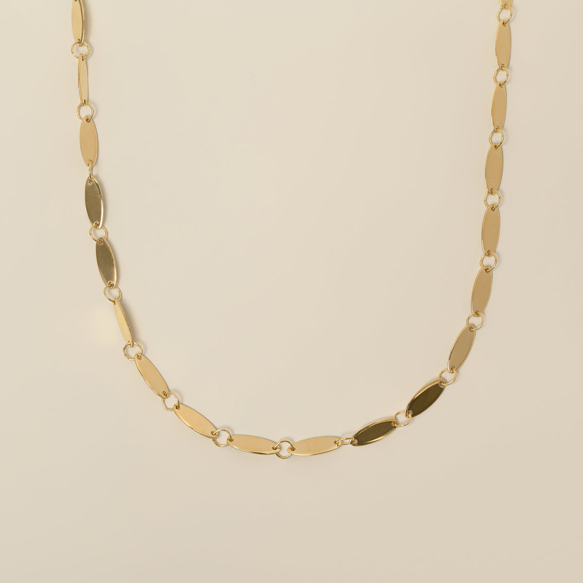 14k yellow gold flat pebble chain necklace