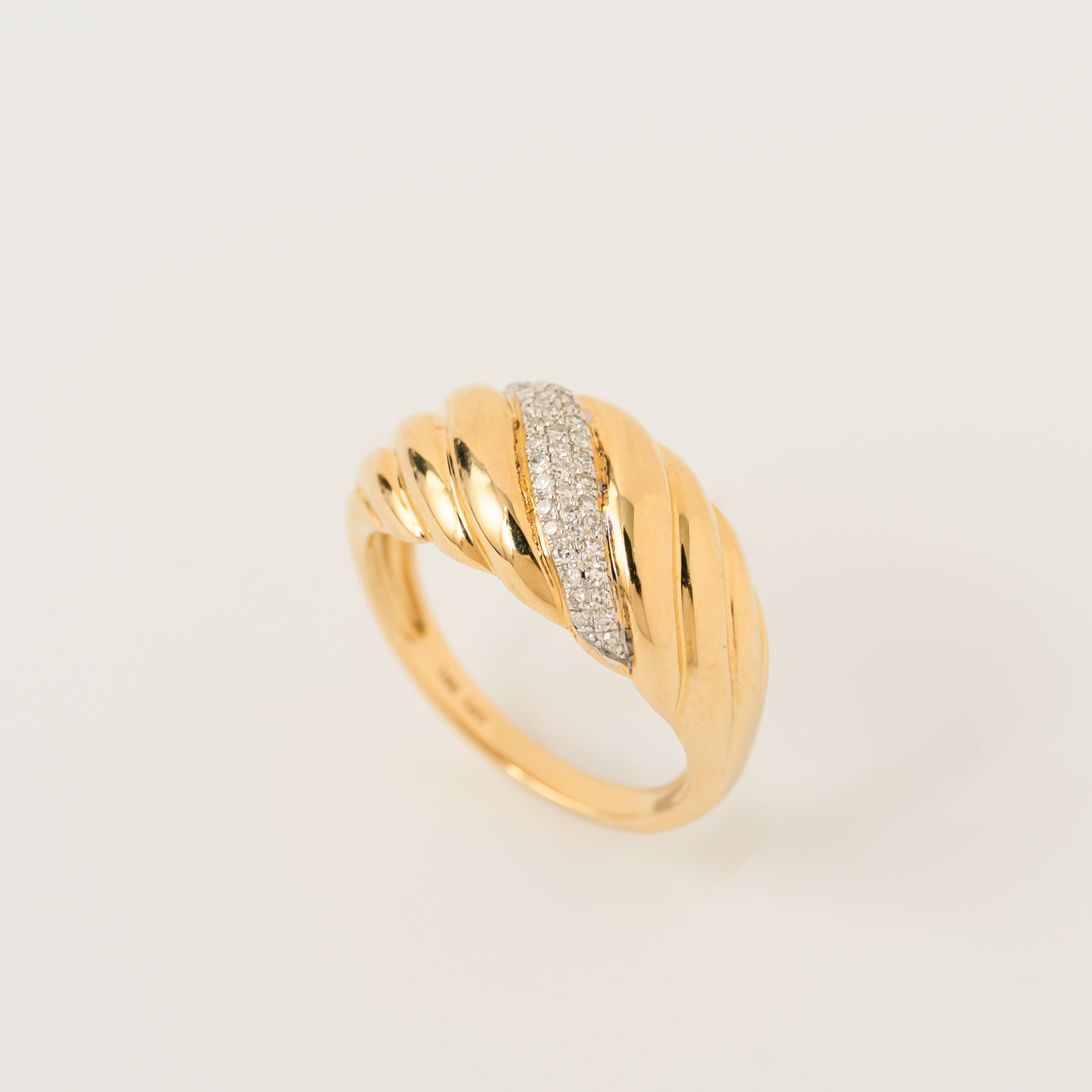 Joelle Ring