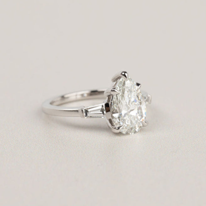 Leonora Ring
