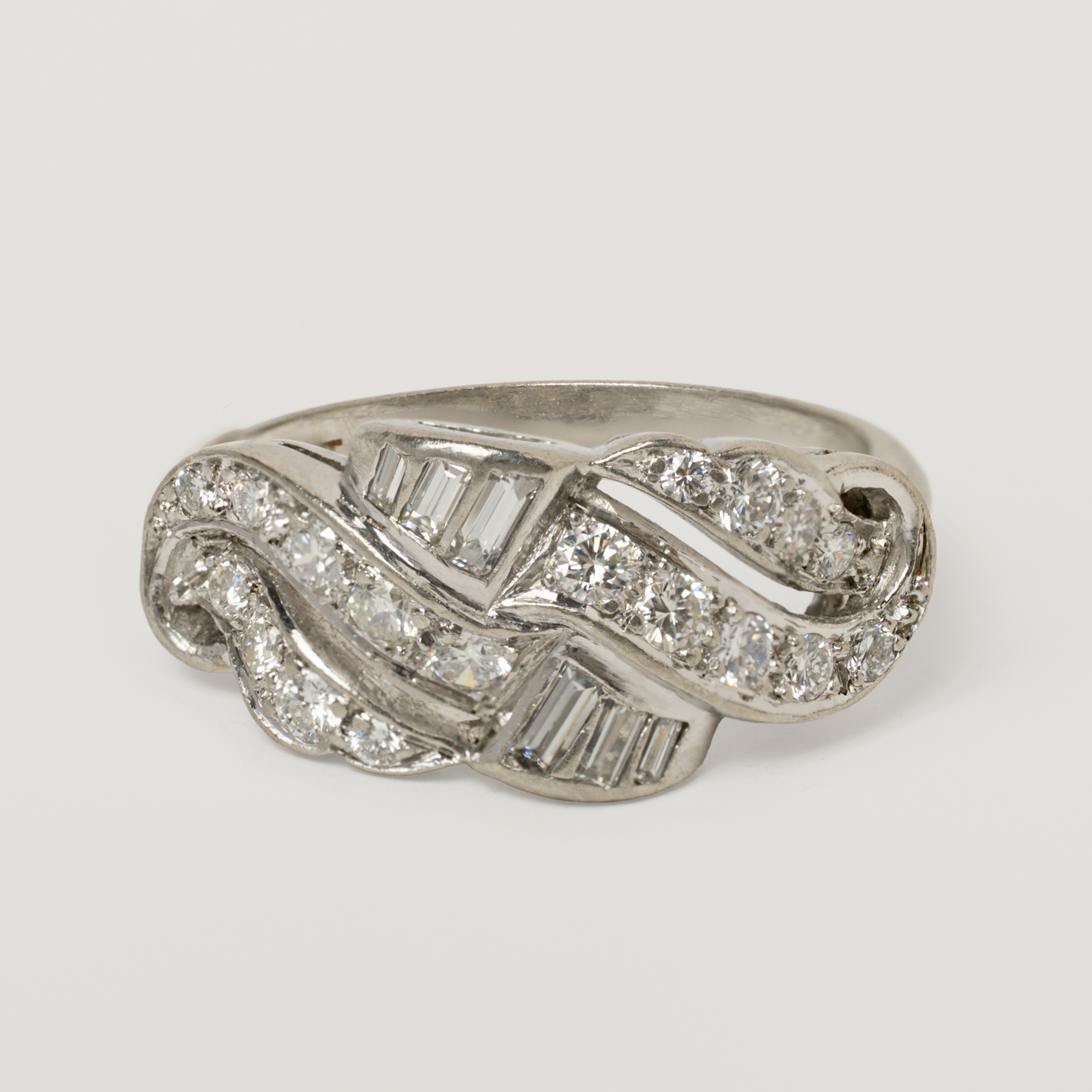Thea Ring