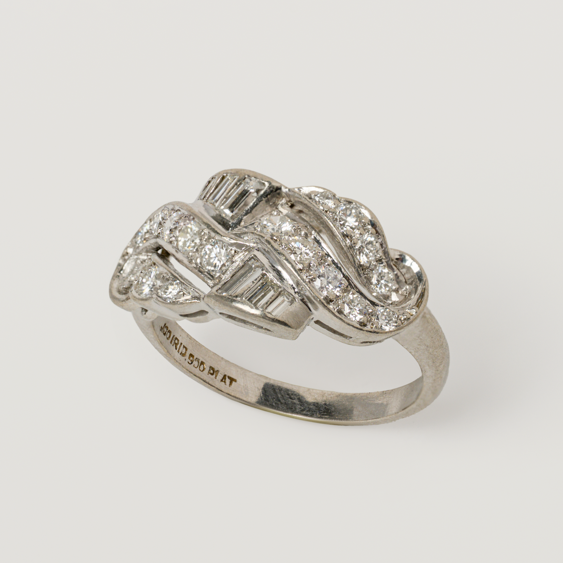 Thea Ring