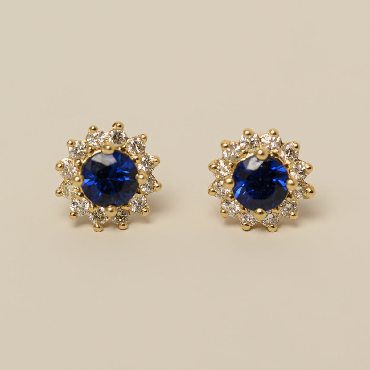 14k yellow gold round sapphire diamond halo stud earrings