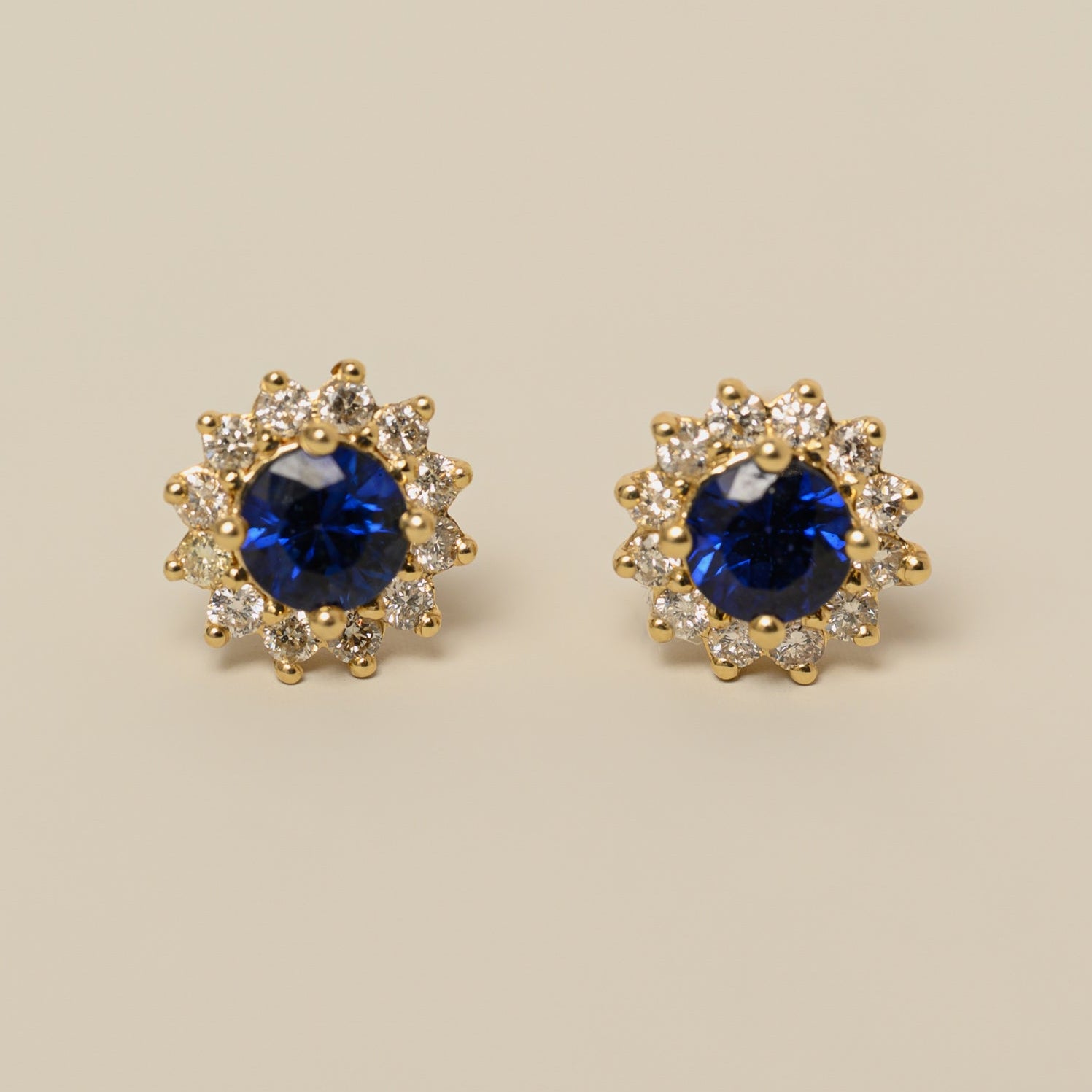 14k yellow gold round sapphire diamond halo stud earrings