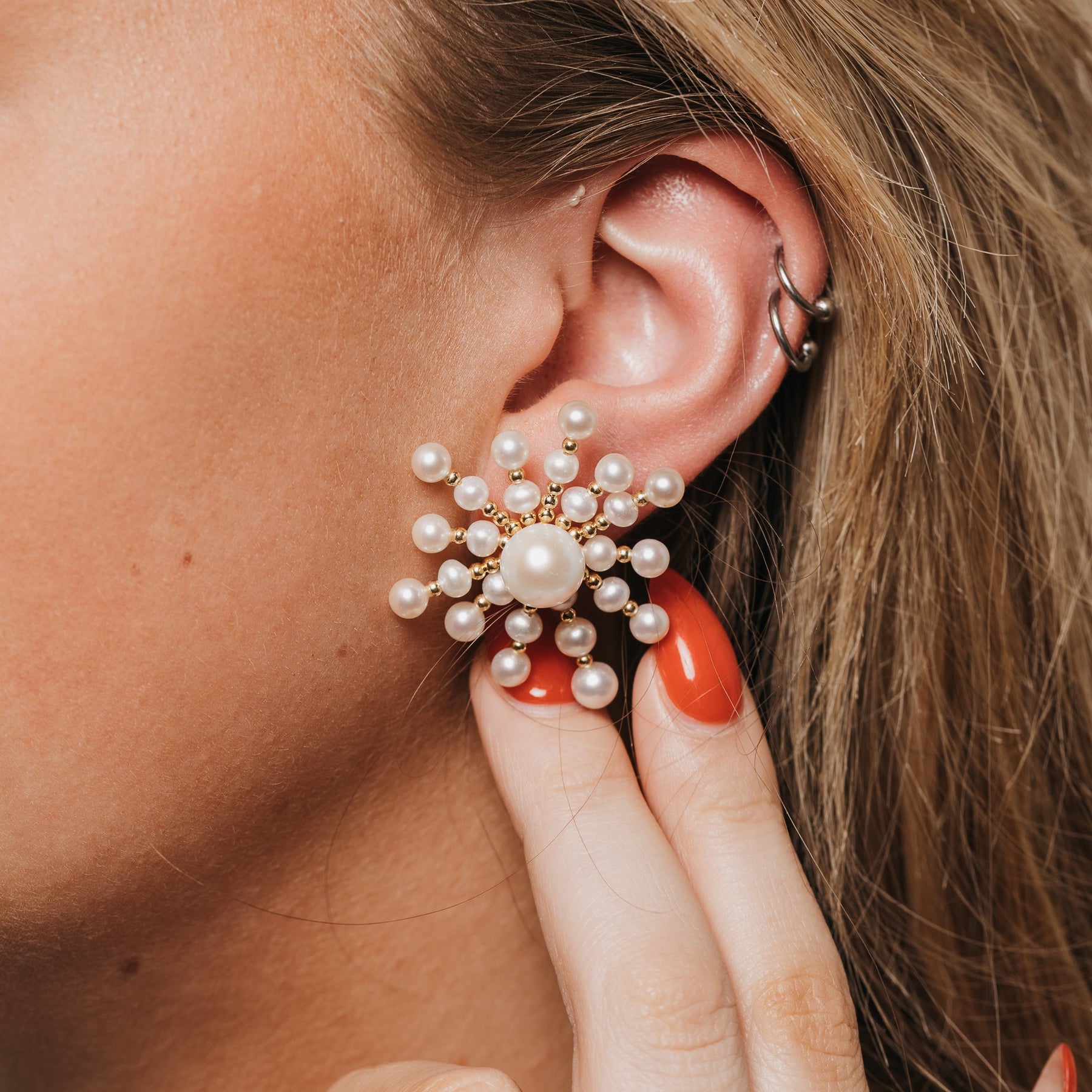 Pearl Pineapple Stud Earrings, Womans earrings | Stud earrings, Pineapple  earrings, Pearls
